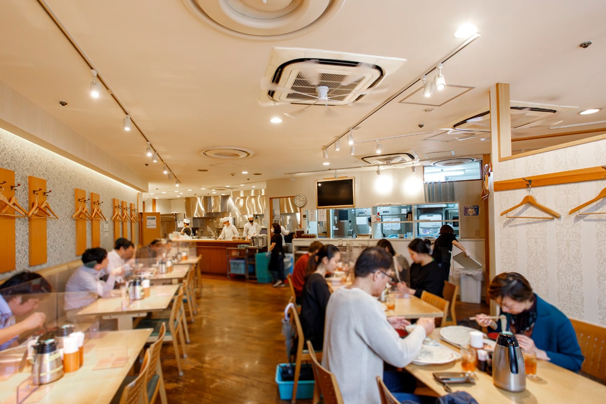 稲庭うどん 七蔵の店内全景写真