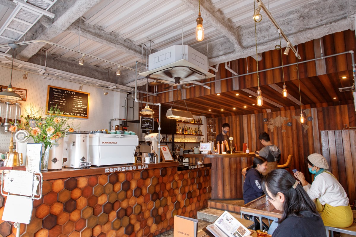 UNLIMITED COFFEE BAR TOKYOの店内全景写真